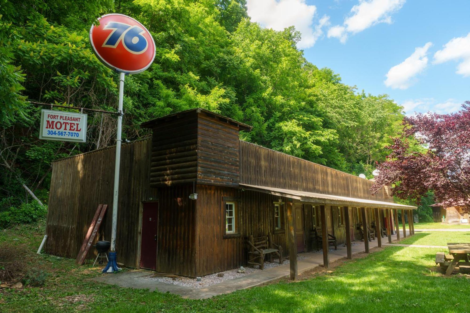 Seneca Pines Lodge Seneca Rocks Exterior foto