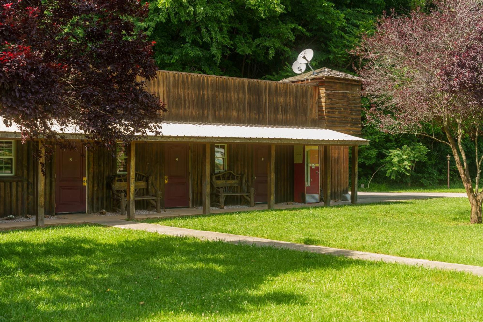 Seneca Pines Lodge Seneca Rocks Exterior foto