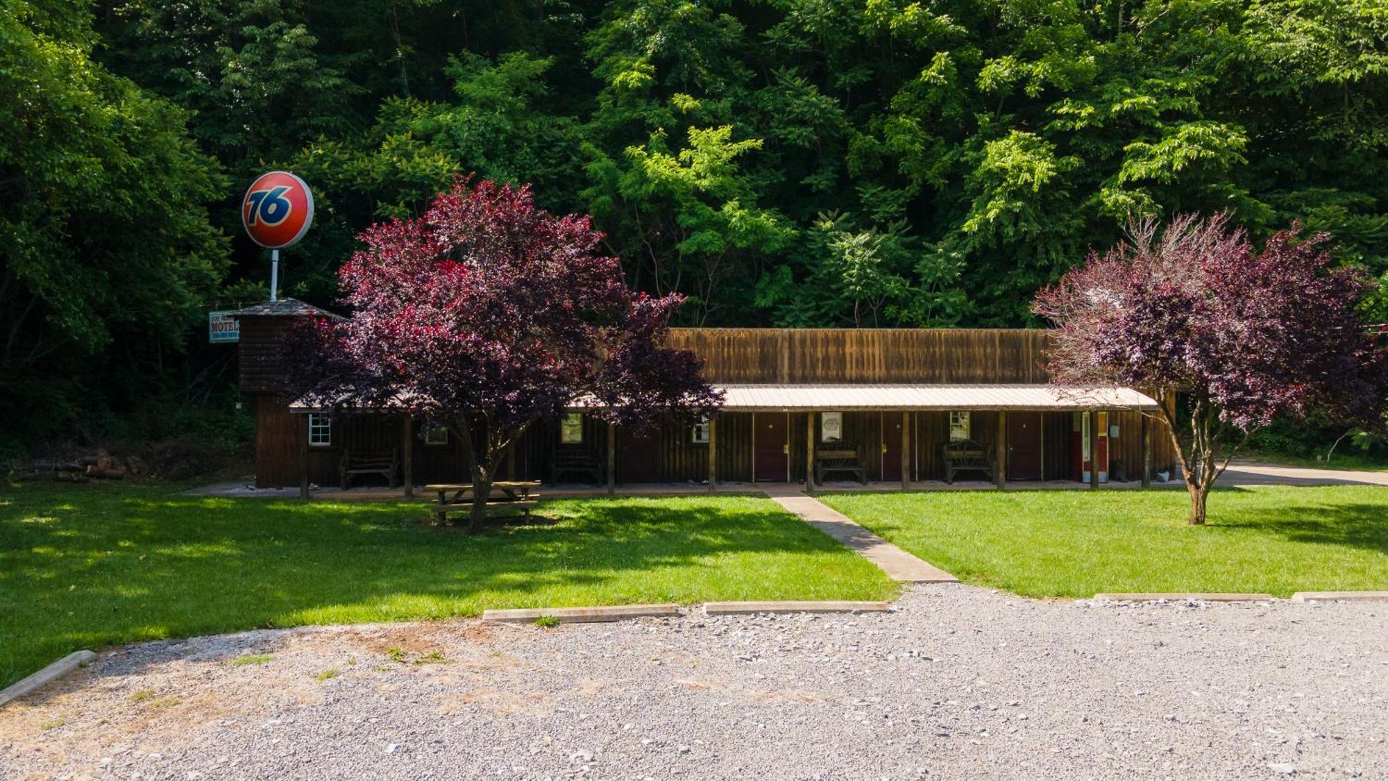 Seneca Pines Lodge Seneca Rocks Exterior foto
