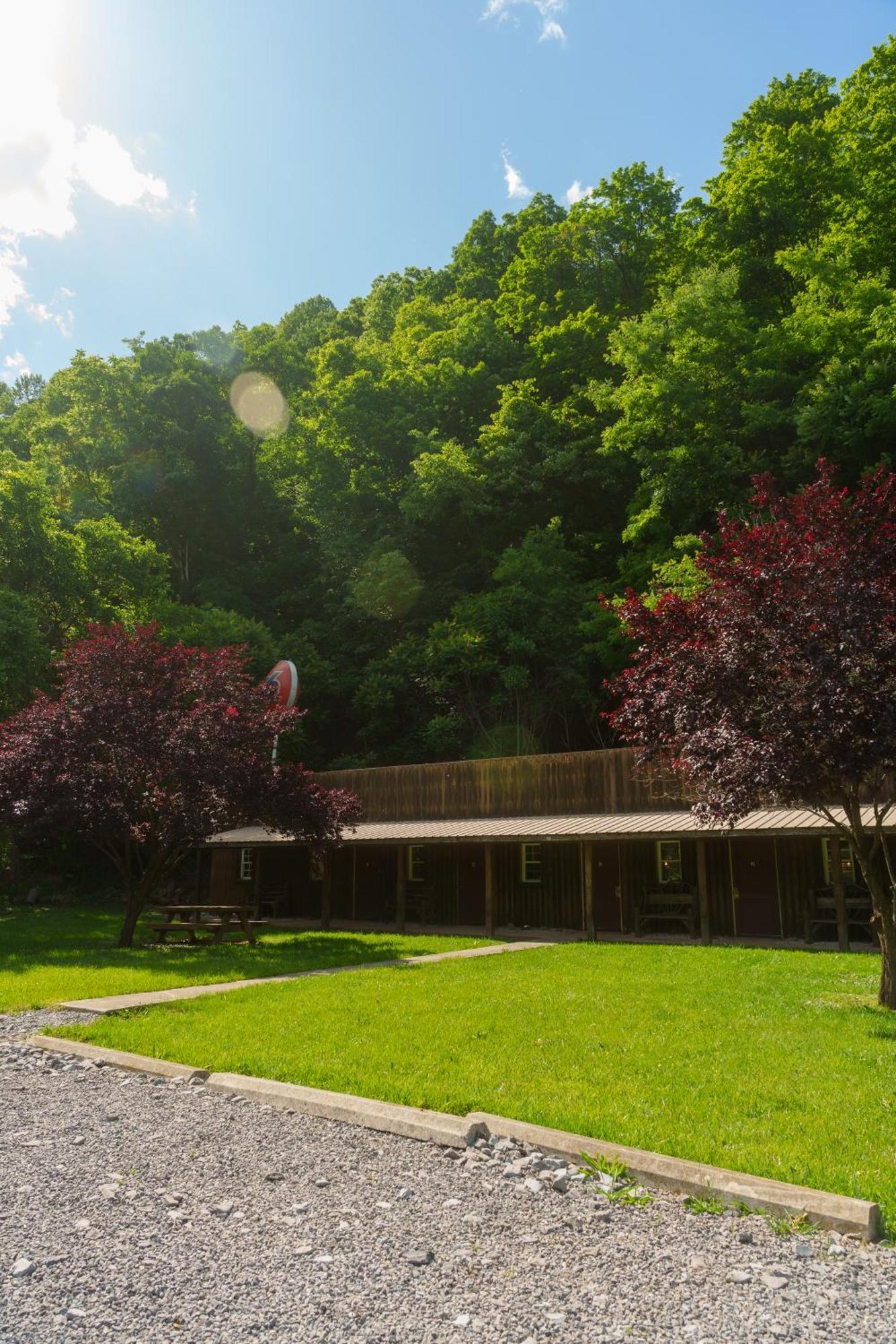 Seneca Pines Lodge Seneca Rocks Exterior foto