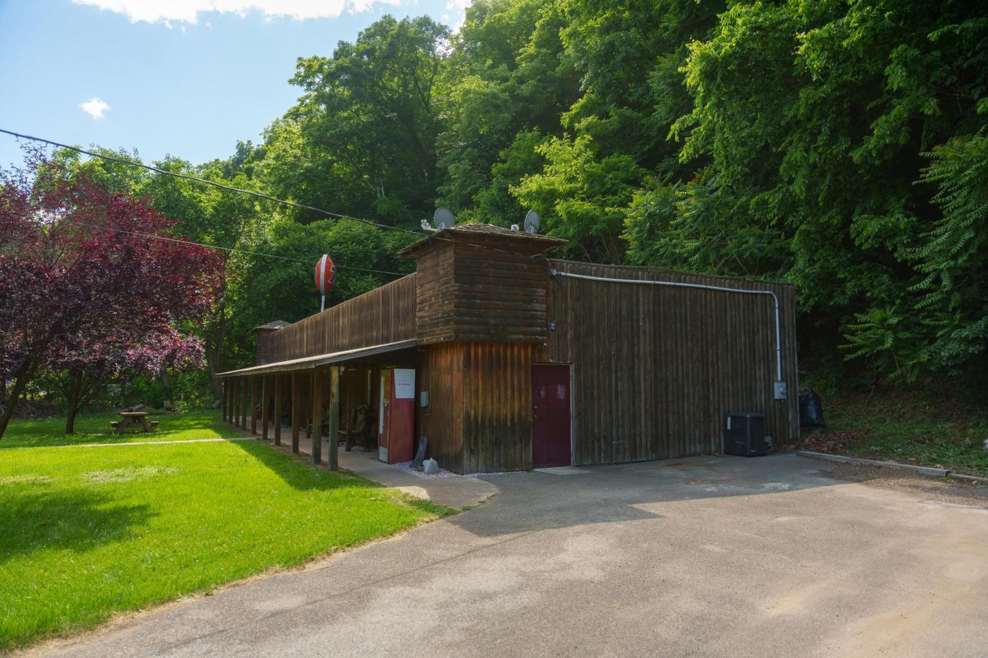 Seneca Pines Lodge Seneca Rocks Exterior foto