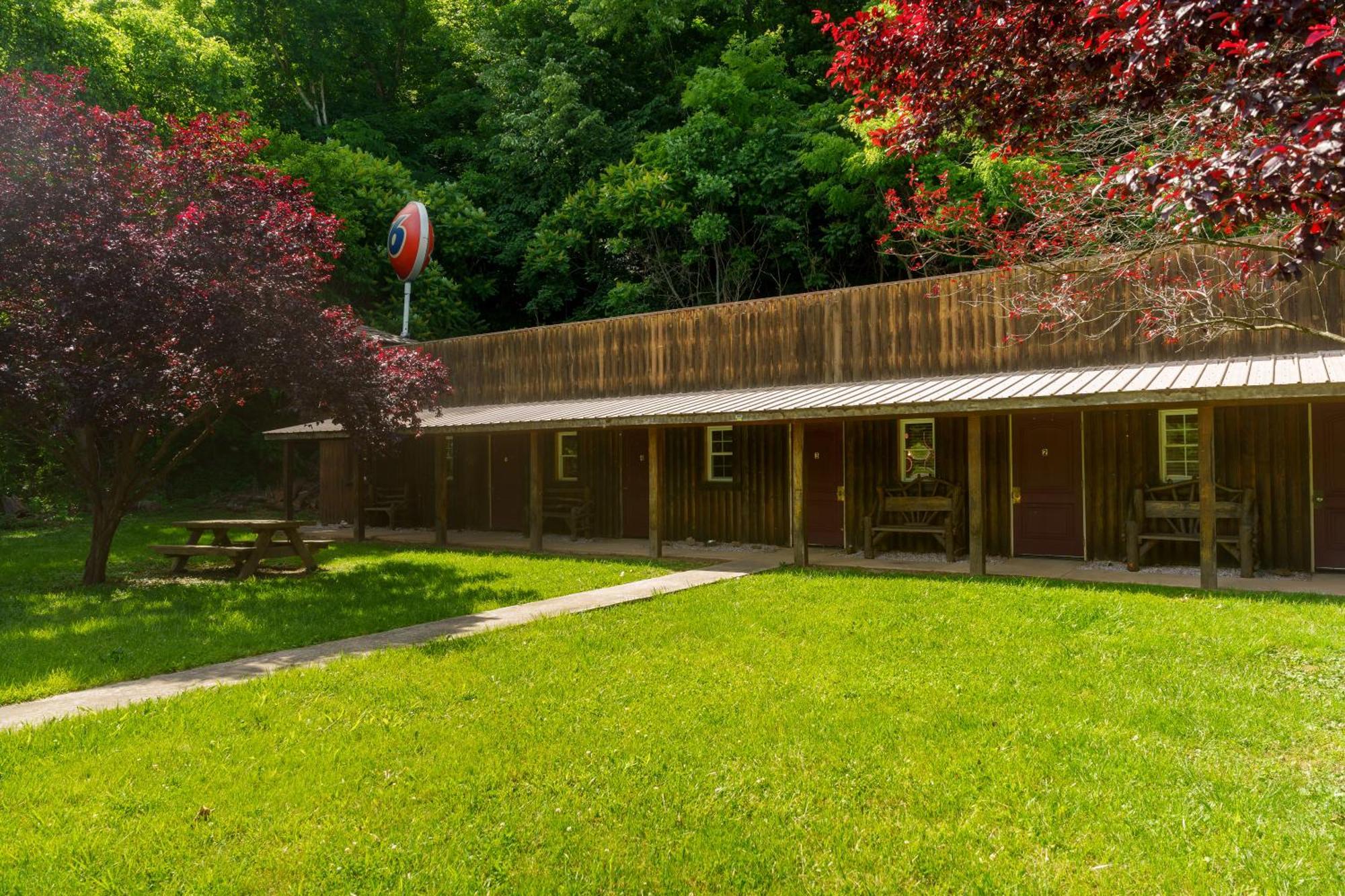 Seneca Pines Lodge Seneca Rocks Exterior foto